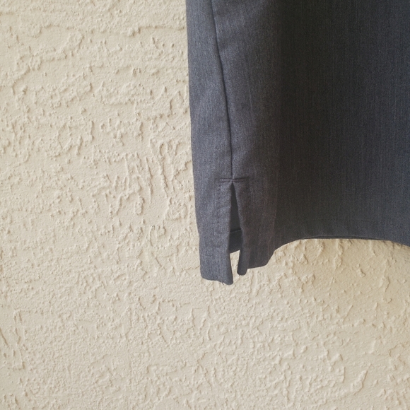 Figs Catarina™ One-Pocket Short Sleeve Classic Fit Scrub Top in Graphite S - Picture 6 of 15